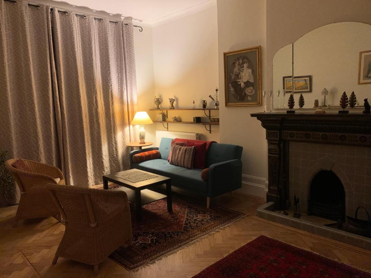 Spacious Holiday Home! 런던 외부 사진